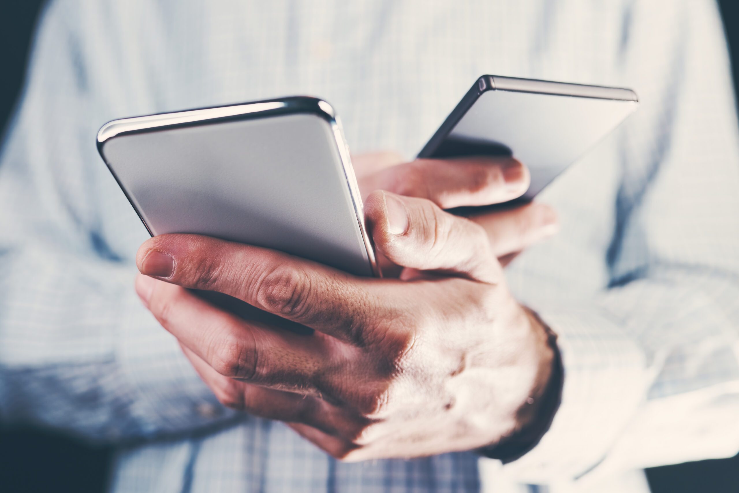 Data transfer between two phones